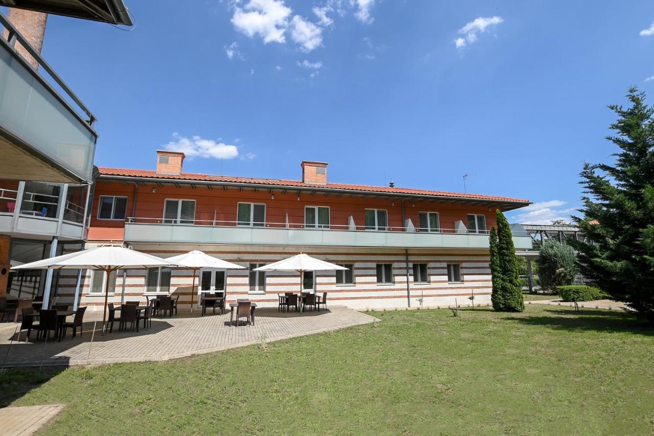 Hotel Kelep Tokaj Exterior foto